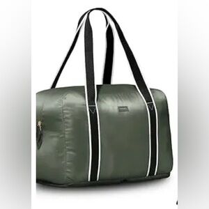 Paravel foldable travel organizer or pouch made of recycled plastic bottles NEW